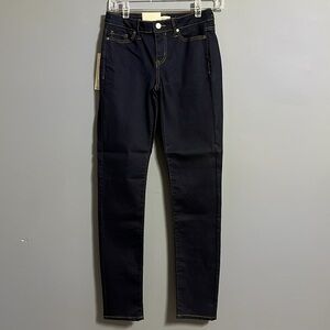 Ladies Calvin Klein jeans new with tags, 2/32